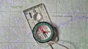 mapandcompass800x450